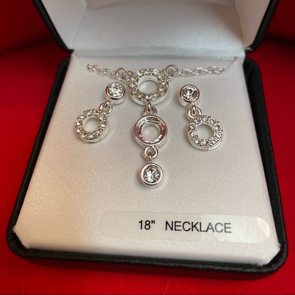 Silver necklace & earrings jewelry set